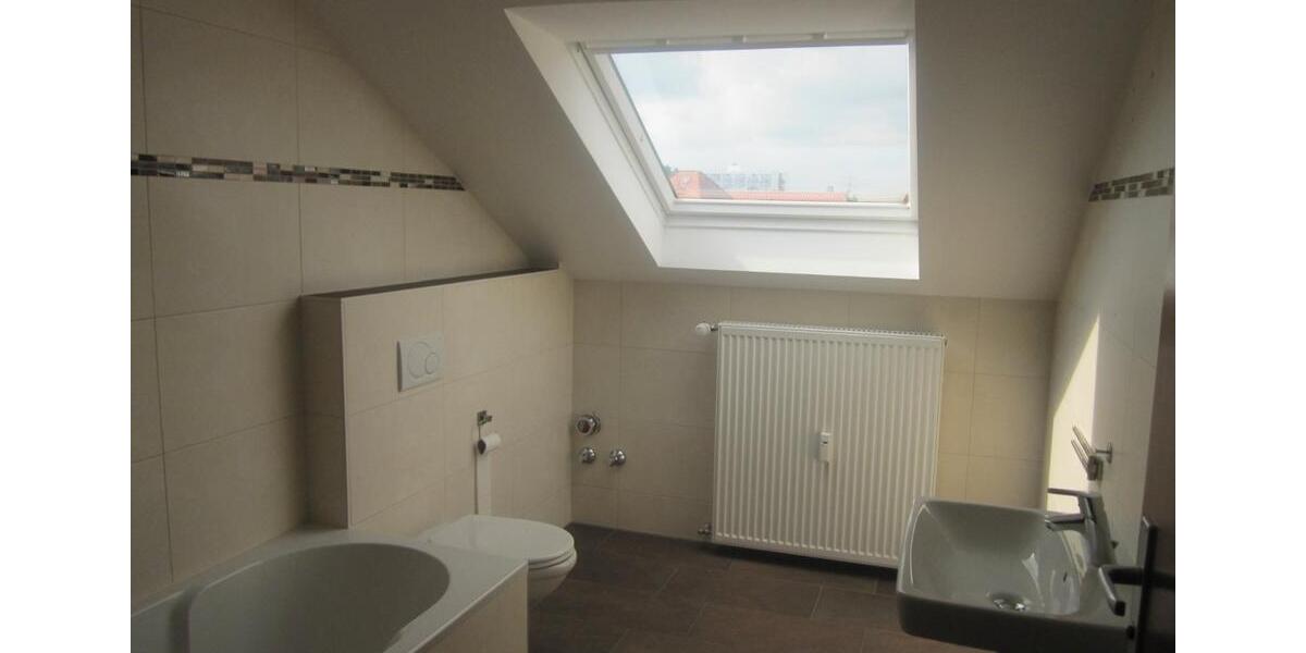 Dachgeschoßwohnung Weiterstadt - 4 Zimmer, 114 m&sup2;, 1.260&euro; | Angebot:26272075