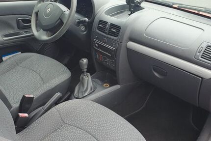 Renault Clio 110.000 km 1.450 &euro; Frankfurt am Main 60433