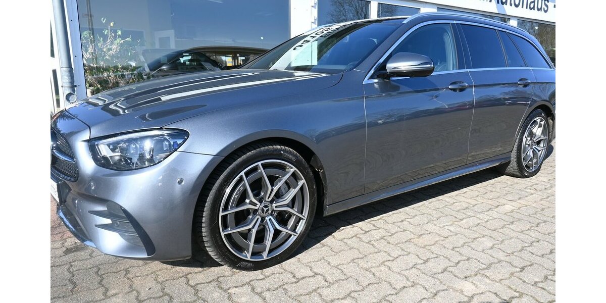 Mercedes-Benz E 400 dT 4M *AMG-Line* DSG Navi Pano 19Alu 199.000 km 31.300 &euro; Seevetal - Hittfeld 21218
