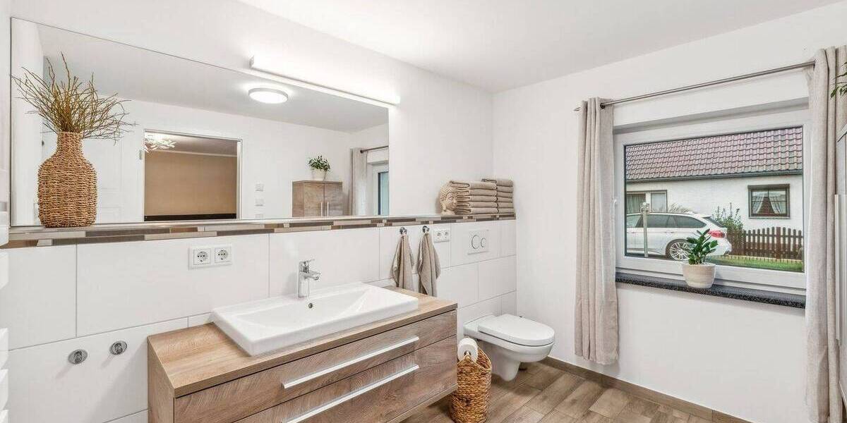 Doppelhaushälfte Neutrebbin - 6 Zimmer, 194 m&sup2;, 349.000&euro; | Angebot:25713922