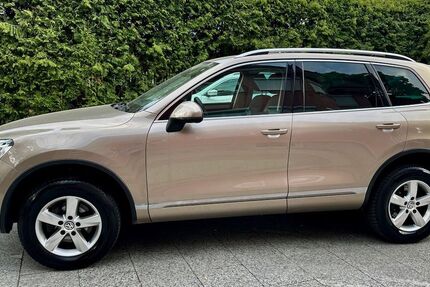 VW Touareg 267.000 km 17.980 € München 81827