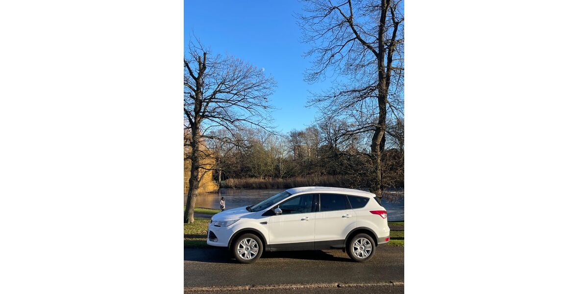 Ford Kuga 59.000 km 8.450 &euro; Lübeck 23570