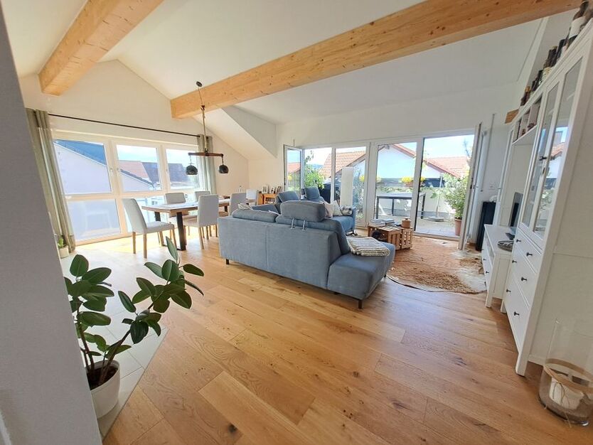 Provisionsfrei* Neuwertige, helle und ruhige 4-Zimmer-Traumwohnung 4 zimmer