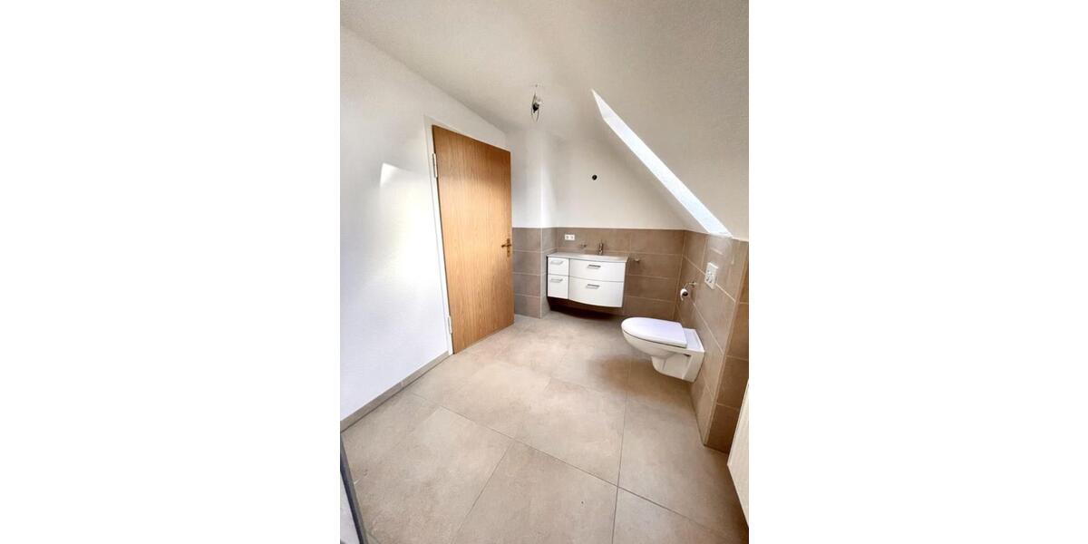 Dachgeschoßwohnung Nattheim - 3 Zimmer, 65 m&sup2;, 780&euro; | Angebot:25340815