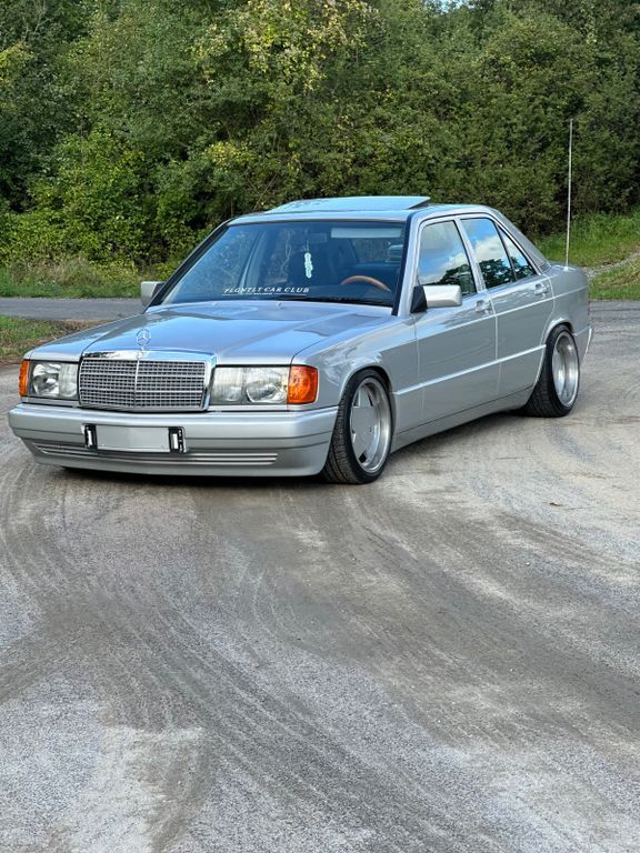 Mercedes-Benz 190 170.000 km 22.000 € Osterburken 74706