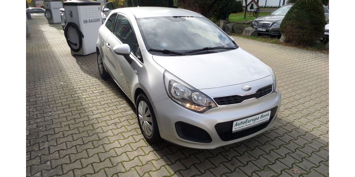 Kia Rio 98.000 km 4.550 &euro; Bad Hersfeld 36251
