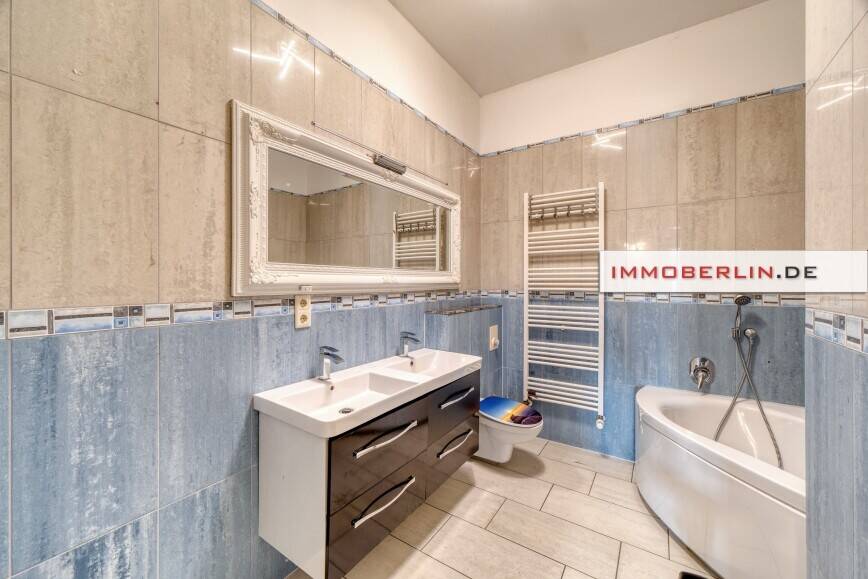 Einfamilienhaus Wustrow Canow - 8 Zimmer, 290 m&sup2;, 630.000&euro; | Angebot:26187561