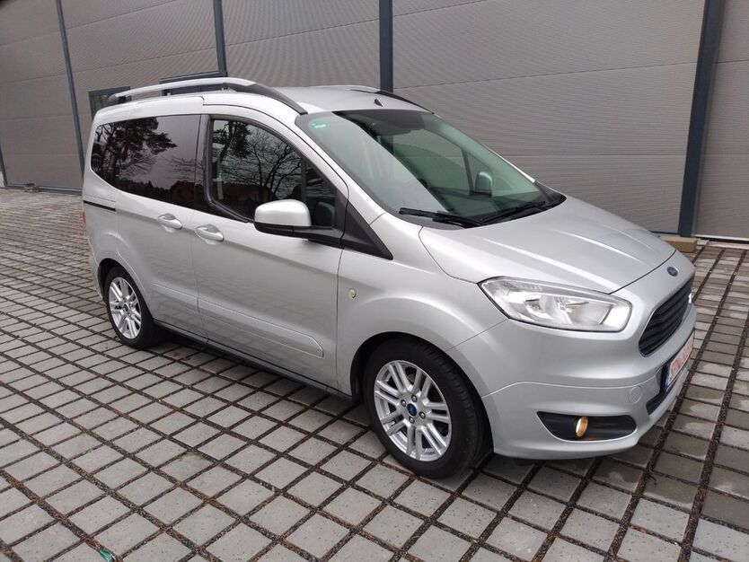Ford Tourneo Courier 150.799 km 5.150 € Guben 03172