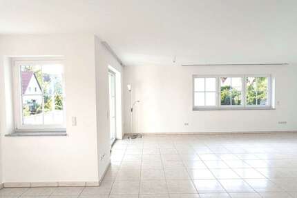 Haus zum Kaufen in Erlangen Alterlangen 1.420.000 € 281 m² 9 zimmer