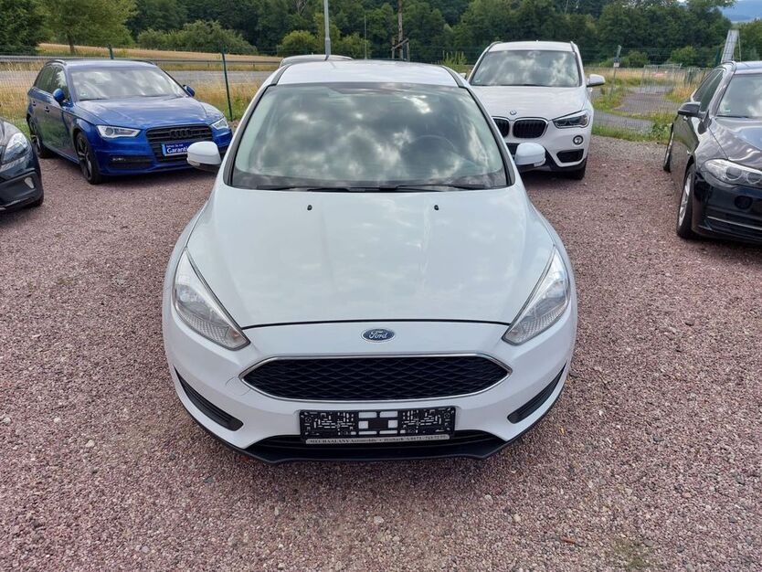 Ford Focus 137.480 km 6.100 € Hösbach 63768