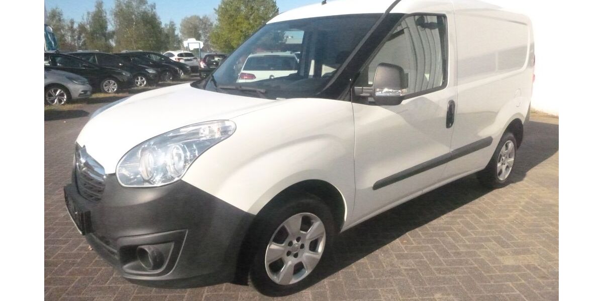 Opel Combo 109.439 km 8.999 &euro; Parchim 19370