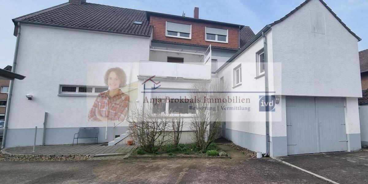 Gütersloh Nähe Miele: 2-Familienhaus mit 8 Garagen_provisionsfrei für Käufer - Zweifamilienhaus Gütersloh Kattenstroth | Angebot:16242774