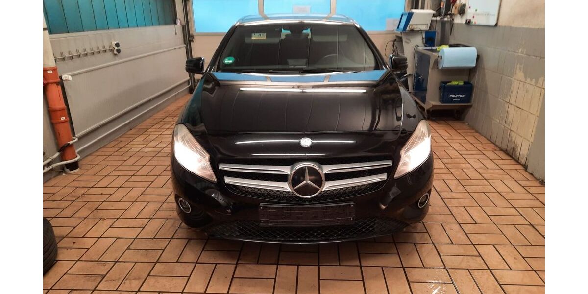 Mercedes-Benz A 180 100.000 km 11.800 &euro; Falkenberg 95685