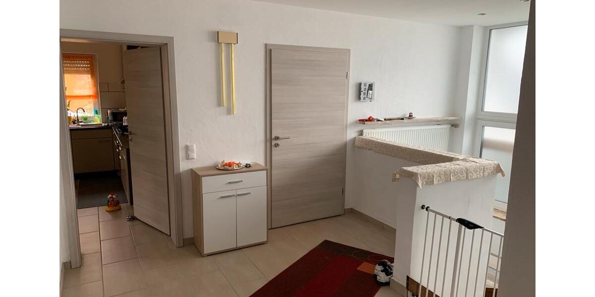 Ein-Zweifamilienhaus mit Pool und Wintergarten 8 zimmer