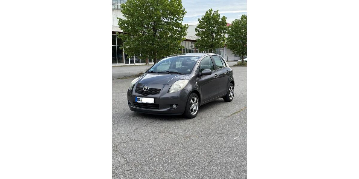 Toyota Yaris 163.000 km 3.850 &euro; Mannheim 68309