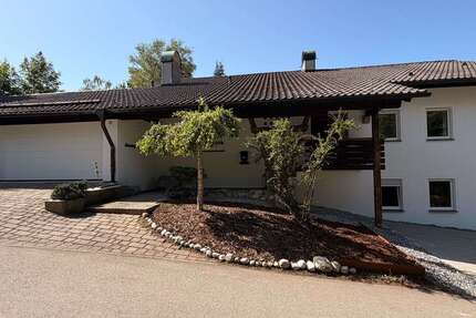 Haus Grabenstätt - 13 Zimmer, 325 m&sup2;, 1.850.000&euro; | Angebot:26889632