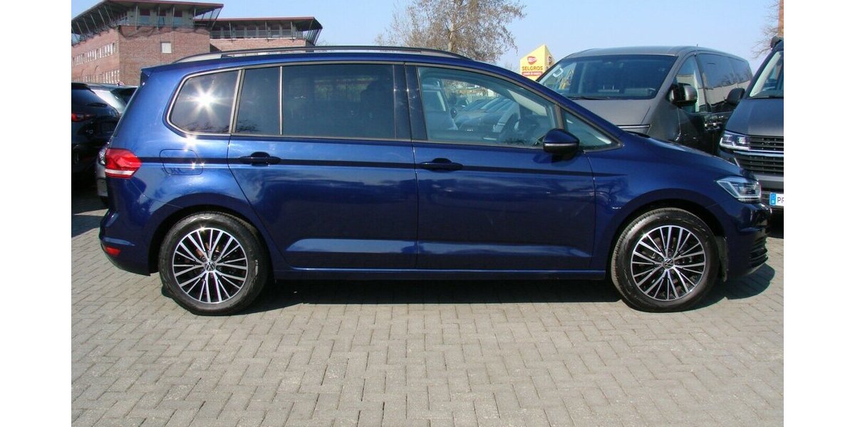 VW Touran 1.5TSi Comfortline 7-Sitzer LED ACC Standhe 18.601 km 30.980 &euro; Falkensee 14612