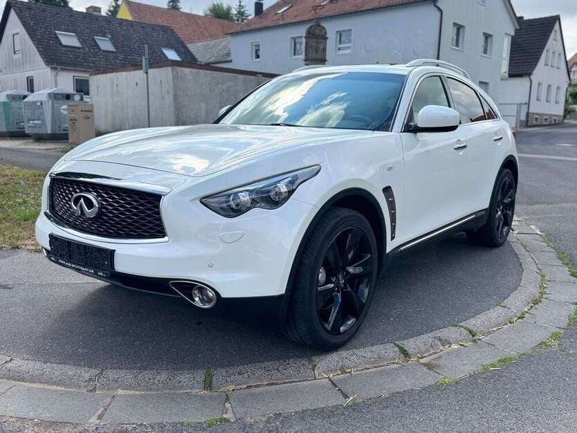 QX70