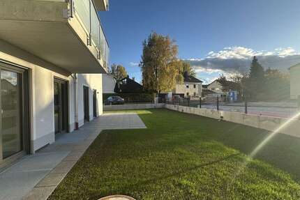 Wohnung zum Mieten in Poing 2.655 € 128.2 m² 5.5 zimmer