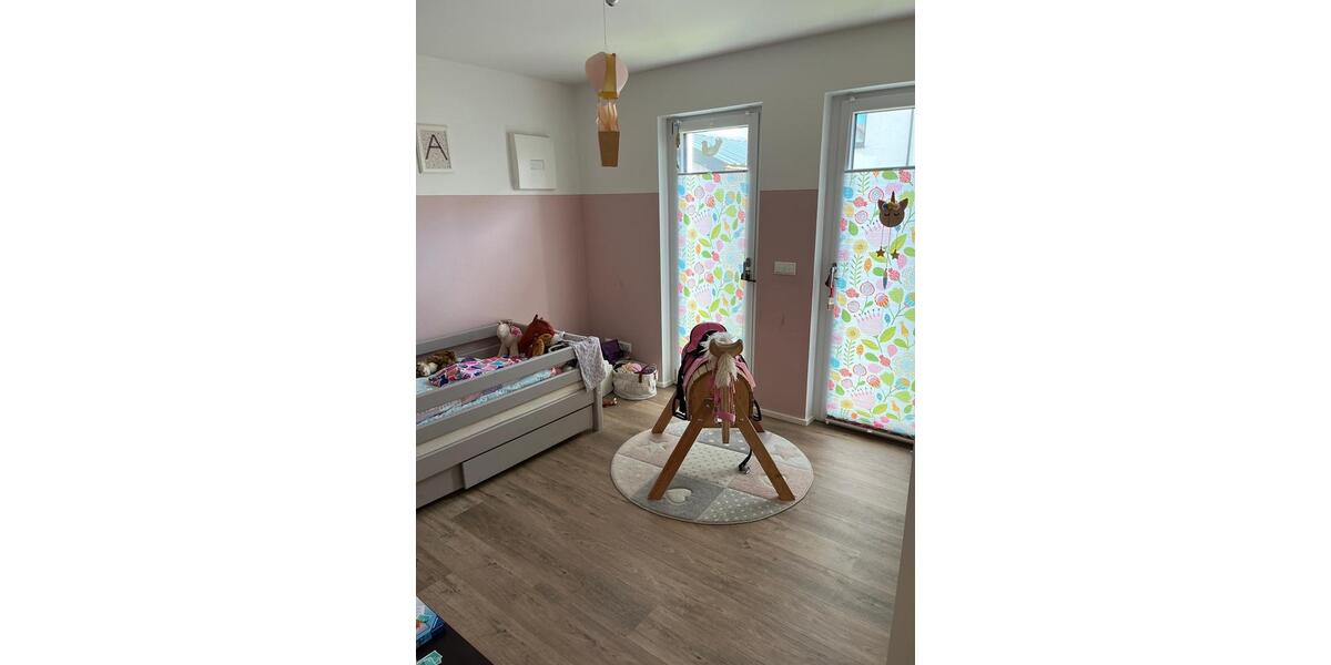 Erdgeschoßwohnung Freilassing - 4 Zimmer, 96 m&sup2;, 1.450&euro; | Angebot:26288305