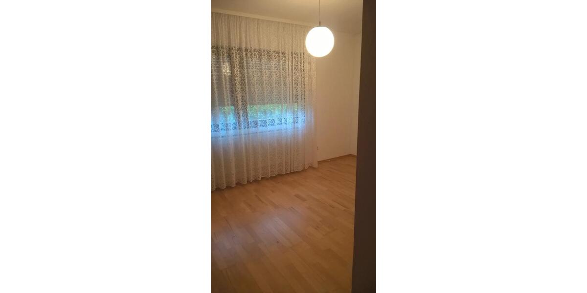 Bungalow Babenhausen - 4 Zimmer, 156 m&sup2;, 1.650&euro; | Angebot:26204044