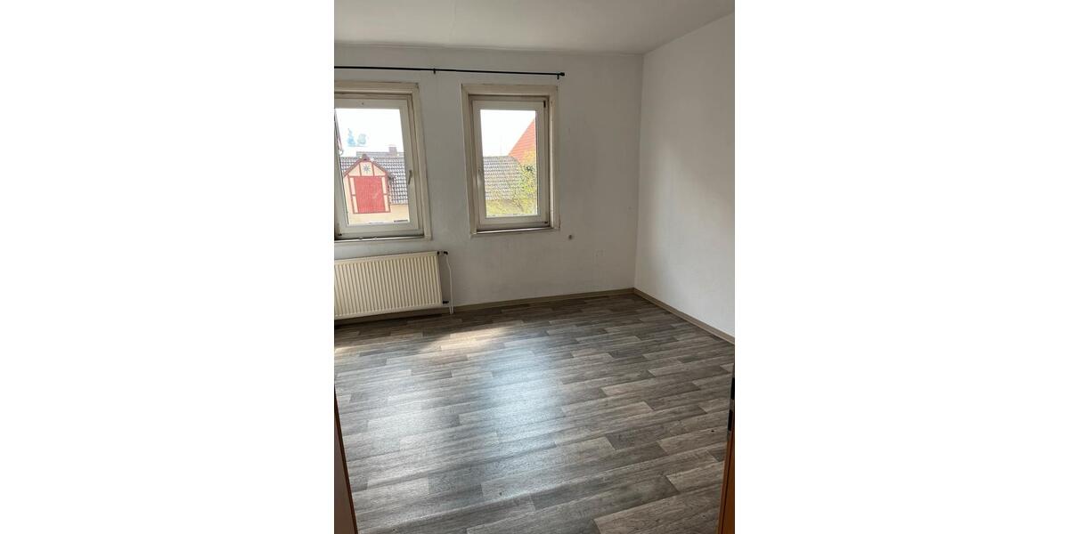 Etagenwohnung Volkmarsen - 4 Zimmer, 107 m&sup2;, 750&euro; | Angebot:26548803