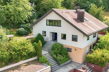 Haus Wertheim - 10 Zimmer, 500 m&sup2;, 450.000&euro; | Angebot:26902395