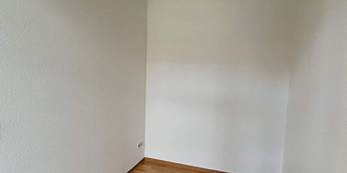 Etagenwohnung Glauchau - 1 Zimmer, 36 m&sup2;, 32.500&euro; | Angebot:25707451
