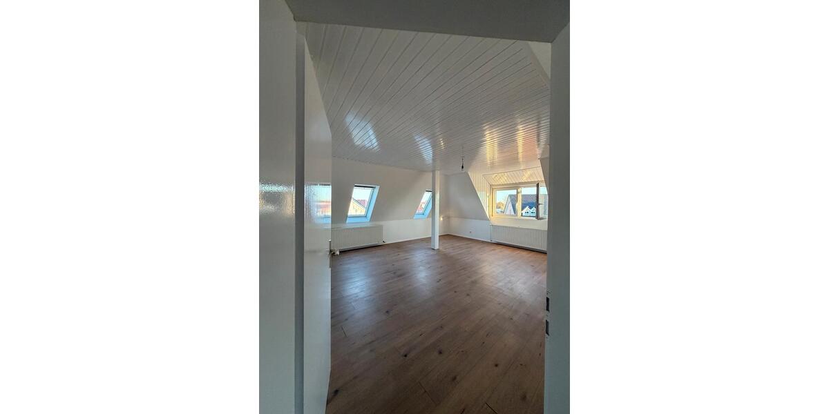 Dachgeschoßwohnung Achim - 3 Zimmer, 100 m&sup2;, 1.100&euro; | Angebot:26375695