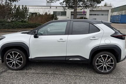 Toyota Yaris 22.335 km 18.490 &euro; Barsbüttel 22885