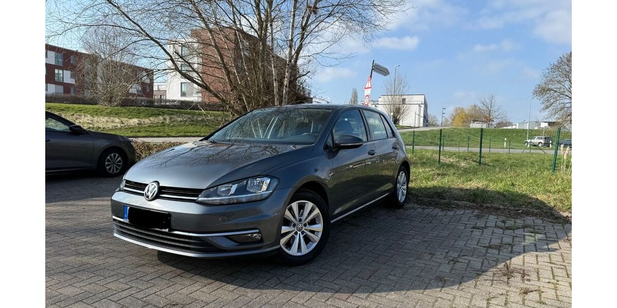 VW Golf 122.000 km 15.900 &euro; Stade 21680