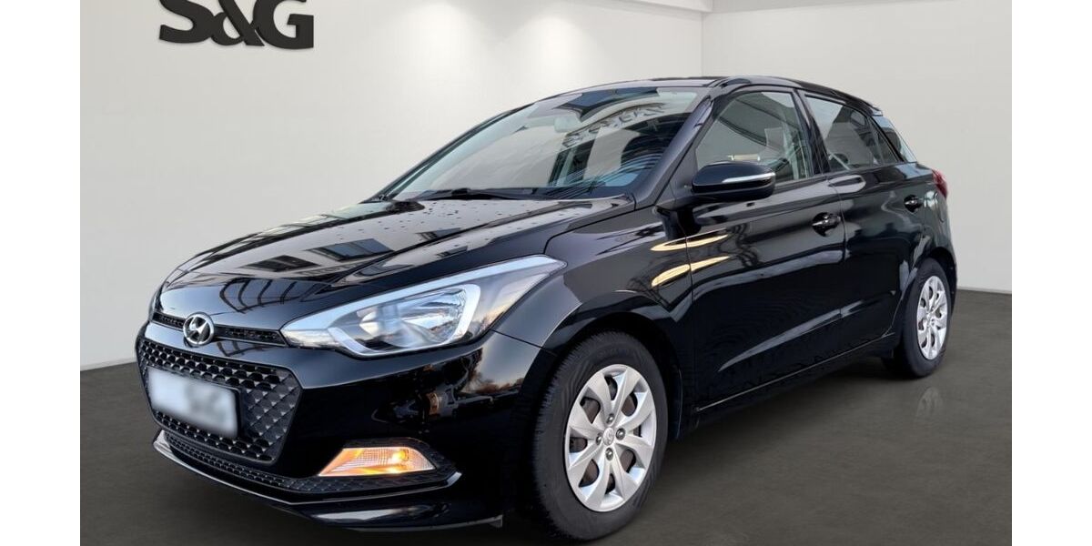 Hyundai i20 131.440 km 8.999 &euro; Petersberg OT Sennewitz 06193