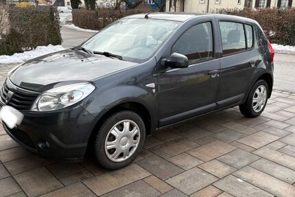 Dacia Sandero 83.000 km 2.800 &euro; Garching 84518