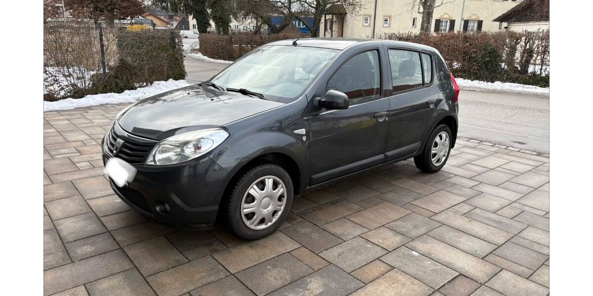Dacia Sandero 83.000 km 2.800 &euro; Garching 84518