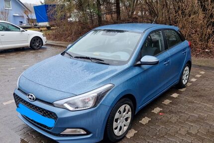 Hyundai i20 44.500 km 8.990 &euro; Siegen-Geisweid 57078