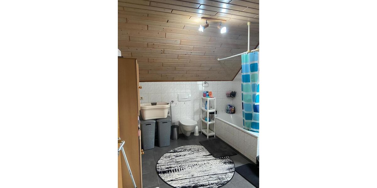 Maisonettenwohnung Vaihingen an der Enz - 4.5 Zimmer, 114 m&sup2;, 1.400&euro; | Angebot:25536449