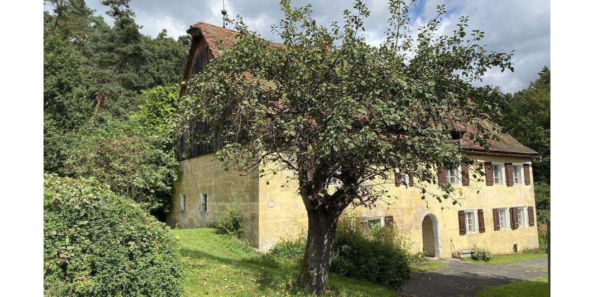 Einfamilienhaus Lauf - 8 Zimmer, 400 m&sup2;, 690.000&euro; | Angebot:26609235