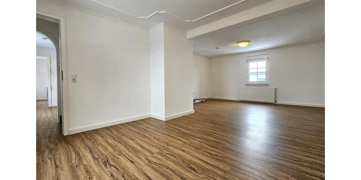 Einfamilienhaus Wipperfürth - 5 Zimmer, 227 m&sup2;, 2.500&euro; | Angebot:24453830