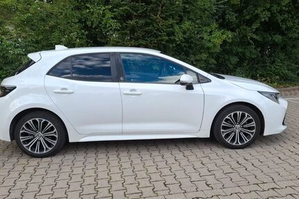 Toyota Corolla 83.000 km 18.569 &euro; Neudenau 74861