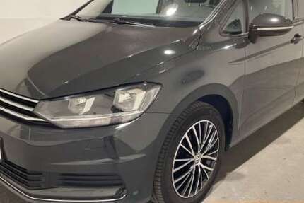 VW Touran 175.000 km 15.980 &euro; Norderstedt 22848