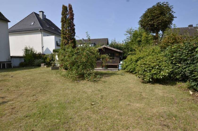 Ein- bis Zweifamilien-Stadthaus mit Renovierungsbedarf * gefragte und ruhige Citylage * ca. 168 m² Wfl. * ca. 463 m² ...
