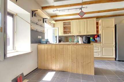 Haus zum Kaufen in Nittenau 300.000 € 128 m² 5 zimmer