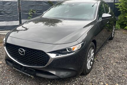 Mazda 3 19.937 km 17.999 &euro; Radeburg 01471