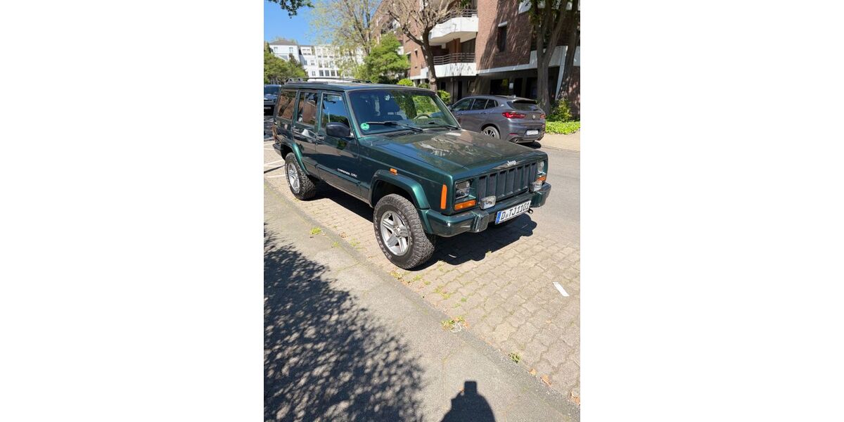 Jeep Cherokee 152.000 km 17.500 &euro; Düsseldorf 40545