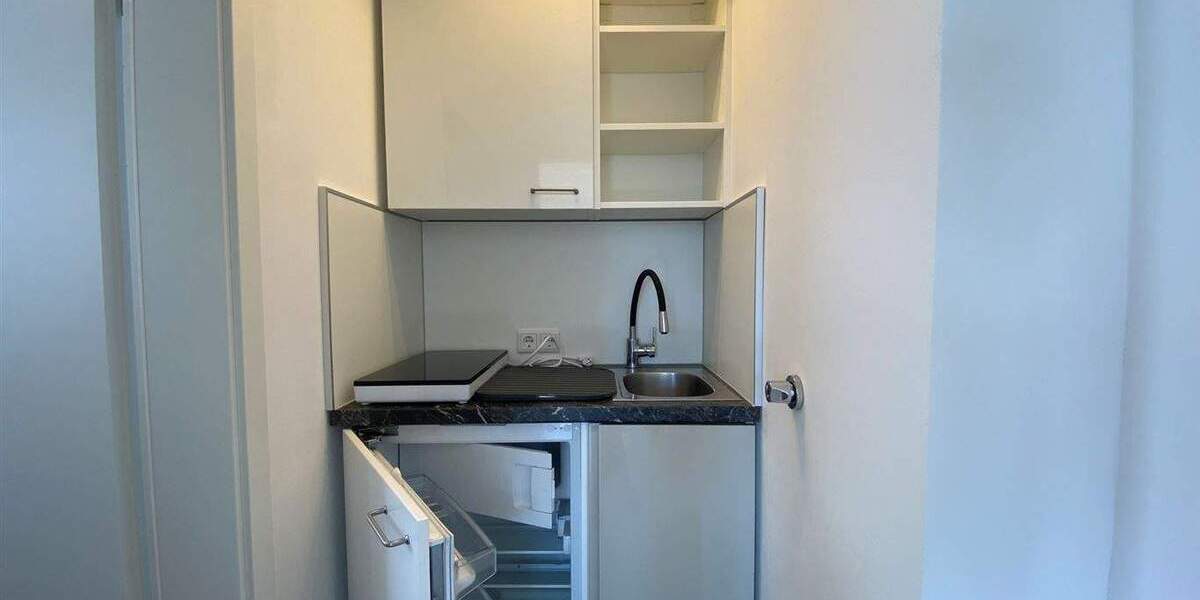 MÖBLIERTES SINGLE-APARTMENT IN RUHIGER LAGE VON REUTTI 1 zimmer