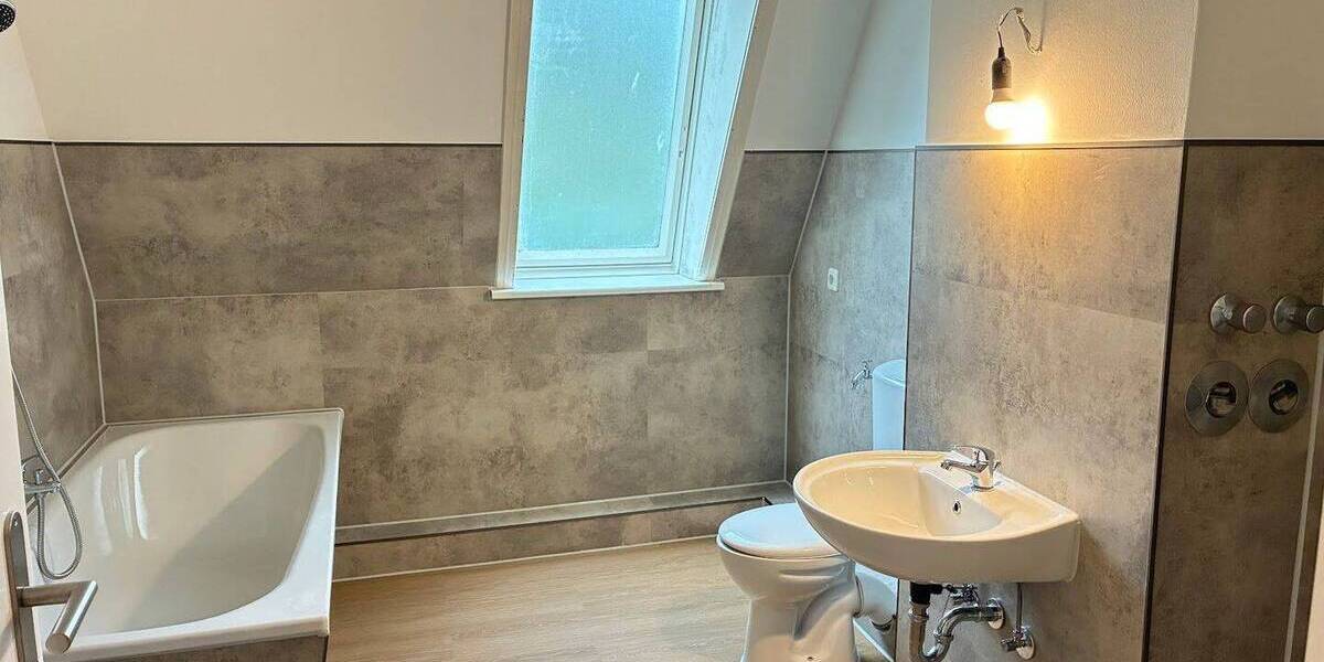 Etagenwohnung Kiel Neumühlen-Dietrichsdorf - 3 Zimmer, 86 m&sup2;, 869&euro; | Angebot:26894600