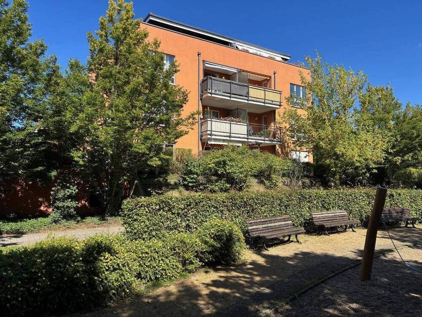 Eigentumswohnung in Bernau-Friedenstal mit 2 Zimmern, Südbalkon und Tiefgaragenstellplatz zur Selbstnutzung