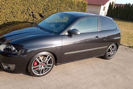 Seat Ibiza 127.592 km 7.490 &euro; Rain 94369