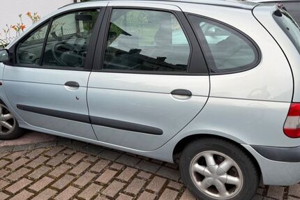 Renault Scenic 144.313 km 1.700 &euro; Kirchheim Teck 73230