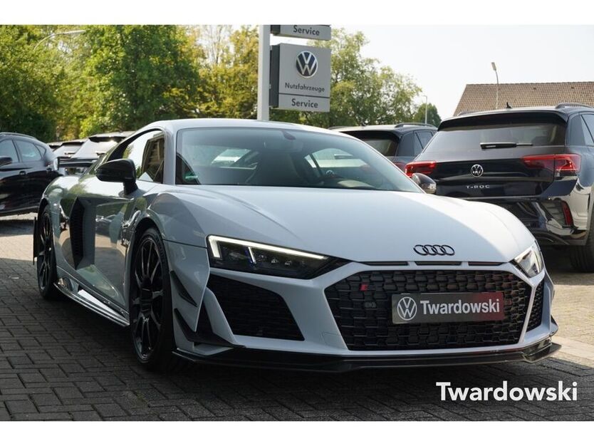 R8